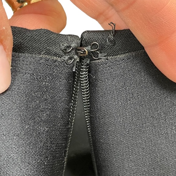 Lauren Ralph Lauren Women’s Black Side Zip Flat Front Tapered Leg Pants Size 12 - Picture 11 of 16